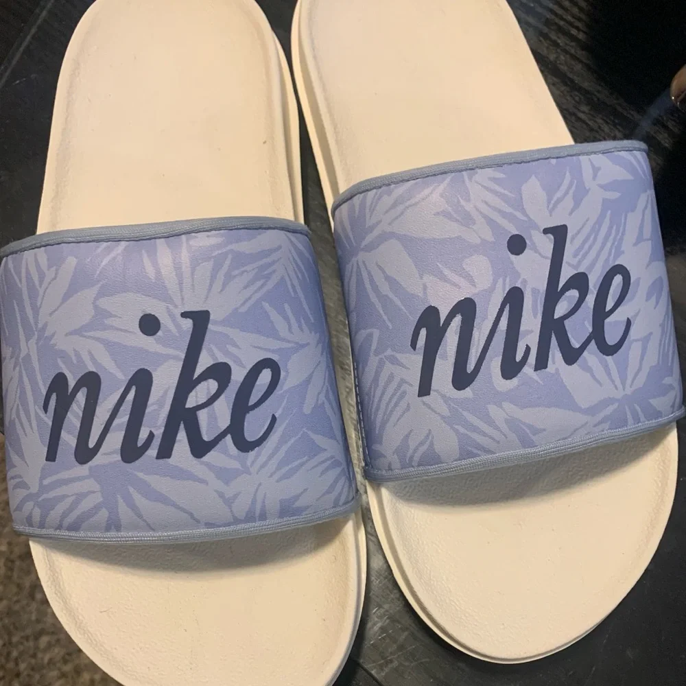 Nike Blue Patterned Slides - Picture 1 of 4